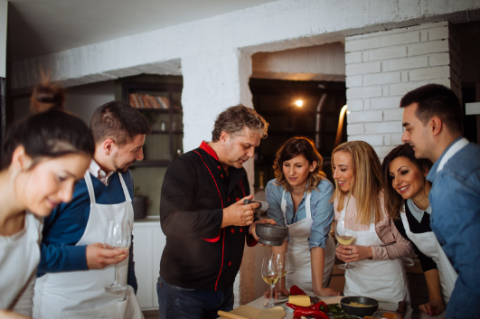 Faites confiance aux inattendus, Agence matrimoniale unique au Havre, pour vous aidez à trouver l'amour à travers des événements originaux